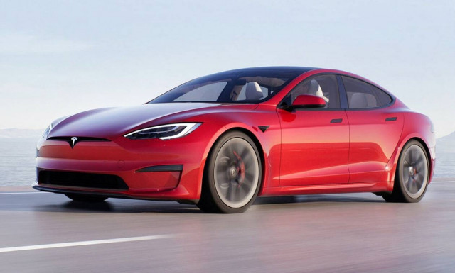 H Tesla θα παρακολουθεί τον οδηγό. Για καλό σκοπό