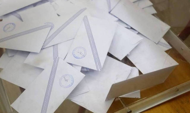 Δημοσκόπηση: Διψήφιο προβάδισμα για τη ΝΔ έναντι ΣΥΡΙΖΑ - Ποιος είναι ο καταλληλότερος;