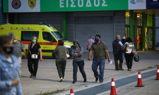 Greece confirms 1,381 new coronavirus infections on Wednesday, 23 deaths; 486 in ICUs