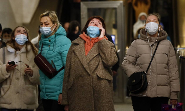 Φάρμακο που εισπνέεται και προστατεύει από τις επιπλοκές της Covid-19 ανακοίνωσε η Ρωσία