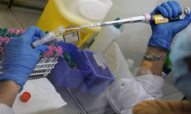 Τζανάκης στο Newsbomb.gr για τη νέα μετάλλαξη του κορονοϊού στην Κρήτη: Γιατί χρειάζεται προσοχή