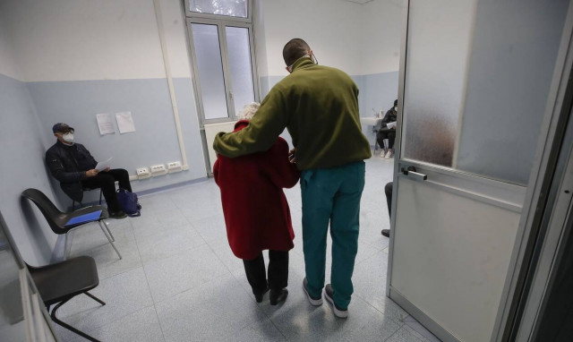 Ιταλία: Ξεκινά τους εμβολιασμούς εφήβων 12-15 ετών – Επιταχύνεται η διαδικασία ανοσοποίησης