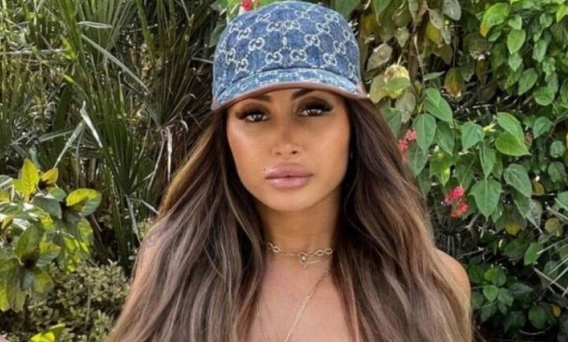 Influencer έγινε ρεζίλι, καθώς έβγαζε φωτογραφίες στις business class, αλλά ταξίδευε economy (pics)