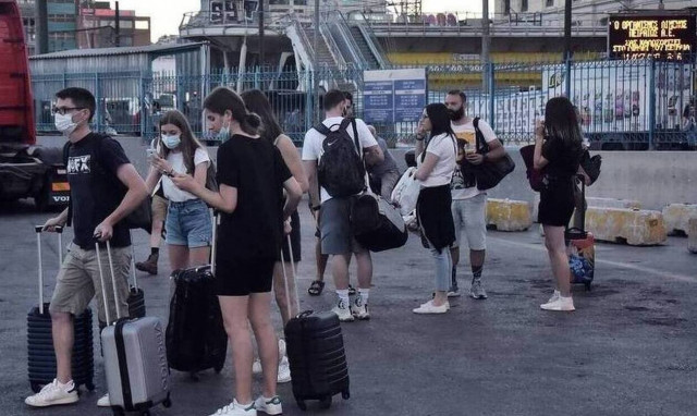 Ταξίδι με πλοίο: Από σήμερα η Δήλωση Υγείας – Πώς θα κάνετε την έκδοσή της