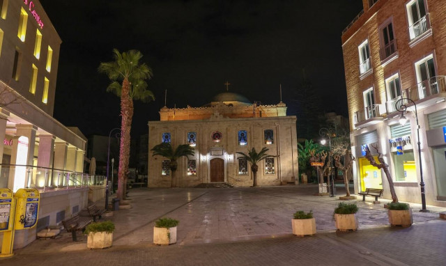 Απαγόρευση κυκλοφορίας, μουσική στην εστίαση: Πότε αποφασίζονται οι αλλαγές