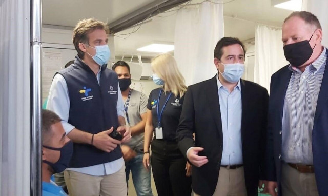 Επίσκεψη Μηταράκη - Αρκουμανέα στο ΚΥΤ και στο νοσοκομείο Χίου