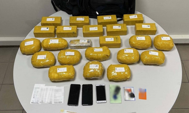 Θεσσαλονίκη: Στη «φάκα» μέλη διεθνούς κυκλώματος – Έκρυβαν σε σάκους πάνω από 23 κιλά ηρωίνη