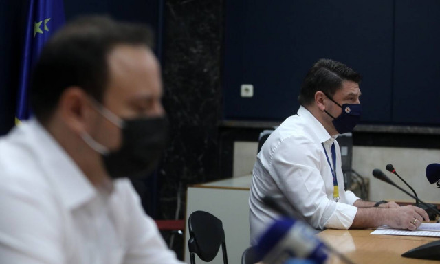 LIVE: Η ενημέρωση για τον κορονοϊό από Χαρδαλιά, Παπαευαγγέλου, Μαγιορκίνη