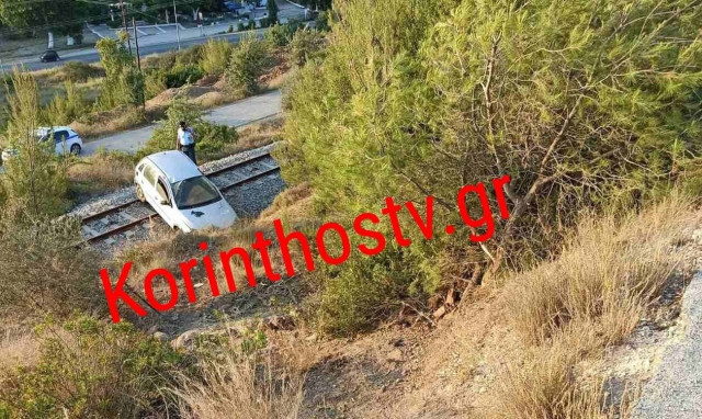 Απίστευτες εικόνες στην Κόρινθο: Αυτοκίνητο έπεσε από ύψος 20 μέτρων