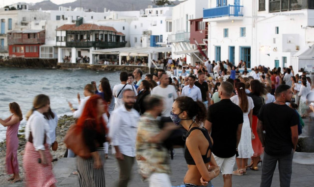 Κωδικός «Μύκονος»: Έτσι θα βάλει στοπ στα κορονοπάρτι η ΕΛΑΣ - Όλο το σχέδιο