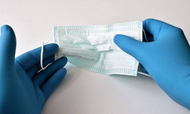 Γερμανία: Σκάνδαλο 1 δισ. ευρώ με ακατάλληλες μάσκες - Θα τις έδιναν σε άστεγους, ανέργους και ΑμεΑ