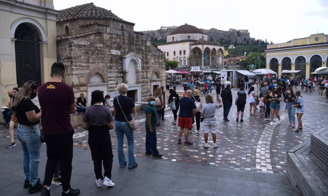 Κρούσματα σήμερα: 396 νέα στην Αττική - 75 στη Θεσσαλονίκη