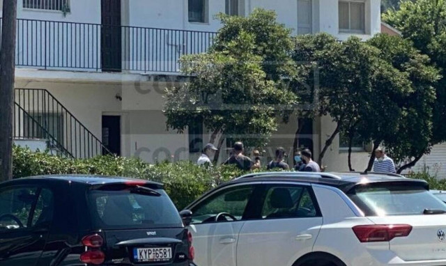 Φονικό στην Κέρκυρα: Ο 67χρονος τους εκτέλεσε για τα… παρτέρια του κήπου - Τρία τα σημειώματά του