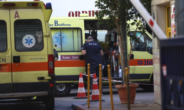 Greece registers 808 new coronavirus infections on Monday, 24 deaths; 392 in ICUs nationwide