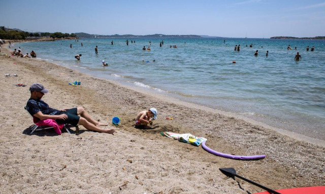 Σοκ στο Κορωπί: Στο αυτόφωρο δύο Πακιστανοί για την επίθεση στην 26χρονη σε πλαζ