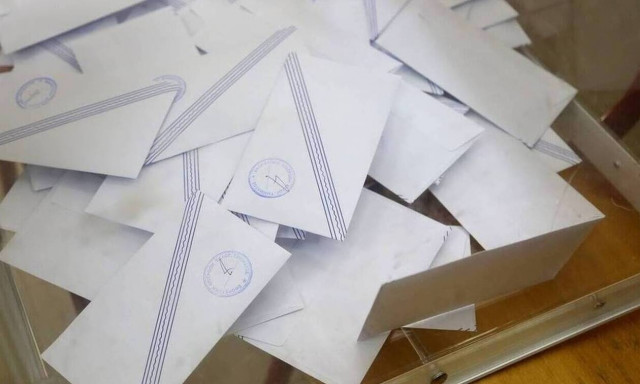 Δημοσκόπηση: Πού διαμορφώνεται η διαφορά ανάμεσα σε ΝΔ και ΣΥΡΙΖΑ - Πώς βαθμολογούνται οι υπουργοί