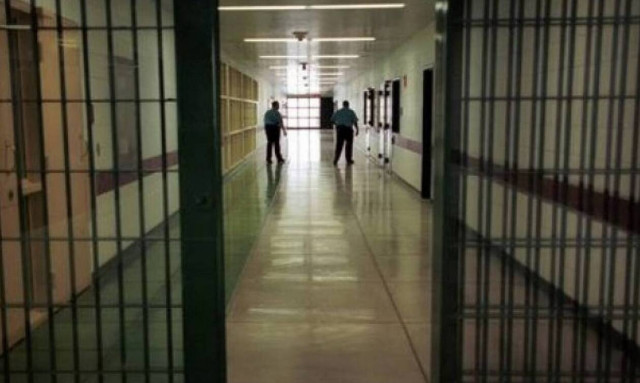 Θεσσαλονίκη: Ισόβια για την 55χρονη που σκότωσε με τηγάνι τον πρώην πεθερό της