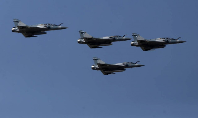 Νέα «νταηλίκια« στο Αιγαίο: 33 παραβιάσεις από τους Τούρκους και εμπλοκές με ελληνικά μαχητικά