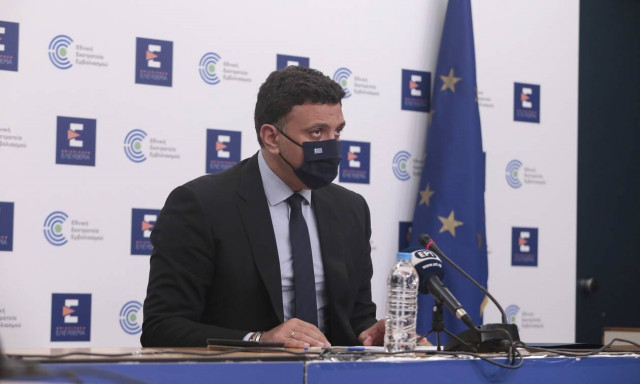 Κικίλιας: Ανοίγουν πάνω από 400.000 ραντεβού με Pfizer, Moderna και Johnson & Johnson