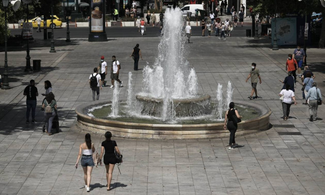 Κρούσματα σήμερα: 890 νέα ανακοίνωσε ο ΕΟΔΥ - 15 θάνατοι σε 24 ώρες, 381 οι διασωληνωμένοι