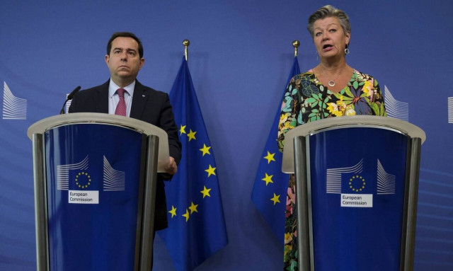 Γιόχανσον: Από 42.000 μετανάστες στα ελληνικά νησιά πλέον υπάρχουν λιγότεροι από 10.000