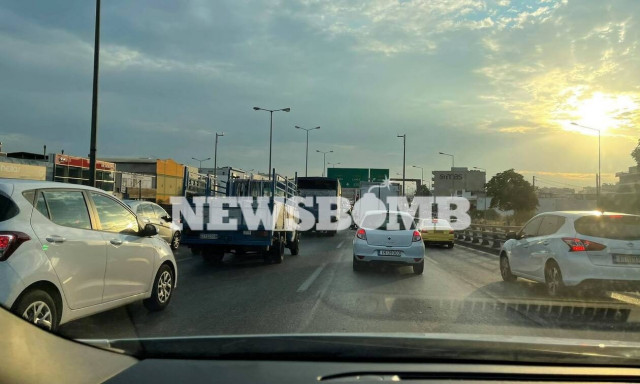 Κίνηση ΤΩΡΑ: Ταλαιπωρία στους δρόμους - Απεργία σε Μετρό, ΗΣΑΠ, τραμ, τρόλεϊ - Δείτε χάρτη