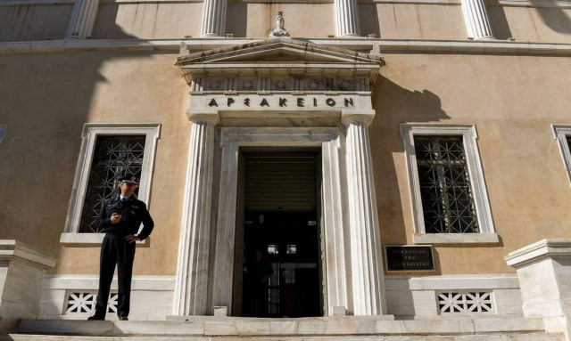 Ένωση Δικαστών και Εισαγγελέων: Θεσμική οπισθοδρόμηση το νομοσχέδιο για τα εργασιακά