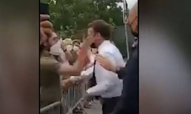 Εμανουέλ Μακρόν: Στο δικαστήριο σήμερα ο άνθρωπος που χαστούκισε τον Γάλλο πρόεδρο