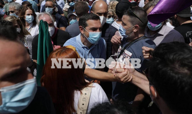 Απεργία ΓΣΕΕ - ΑΔΕΔΥ: Παρών στις μαζικές κινητοποιήσεις κατά του νέου εργασιακού ο Αλέξης Τσίπρας