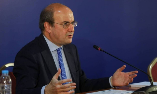 Εργασιακά - Χατζηδάκης: Αντίστοιχες ρυθμίσεις για το 8ωρο υπάρχουν σε Ισπανία και Πορτογαλία