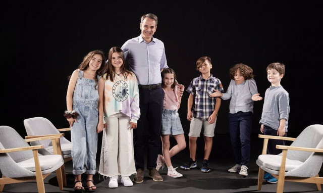 Κυριάκος Μητσοτάκης: Η πιο... γλυκιά «ανάκριση» - Τι εκμυστηρεύτηκε σε παιδιά ο πρωθυπουργός