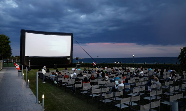 Ο εμβολιασμός προχωρά, η κανονικότητα επιστρέφει -  Τι άλλαξε στις αφίξεις στη χώρα - Τα νέα μέτρα