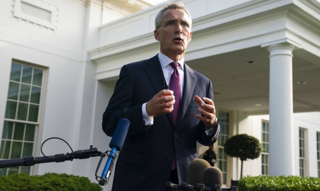 ΝΑΤΟ: Έλεγχο των όπλων τεχνητής νοημοσύνης ζητά o Γενς Στόλτενμπεργκ