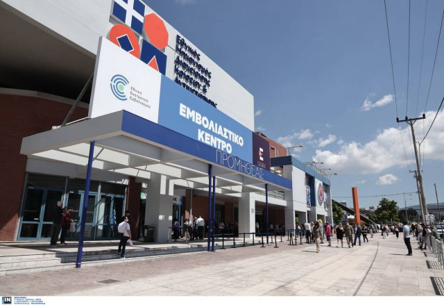 Κορονοϊός: Απέχει ακόμη το τείχος ανοσίας - Κίνδυνος «αναζοπύρωσης» το Φθινόπωρο χωρίς εμβολιασμούς