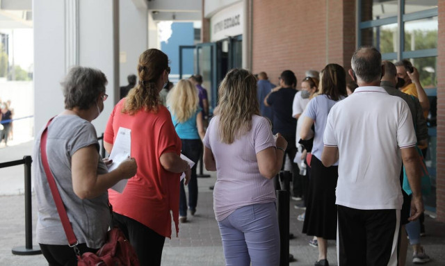 Καπραβέλος: Ο κορονοϊός θα κάνει πάρτι στους ανεμβολίαστους το Φθινόπωρο - Χρειάζεται προσοχή!