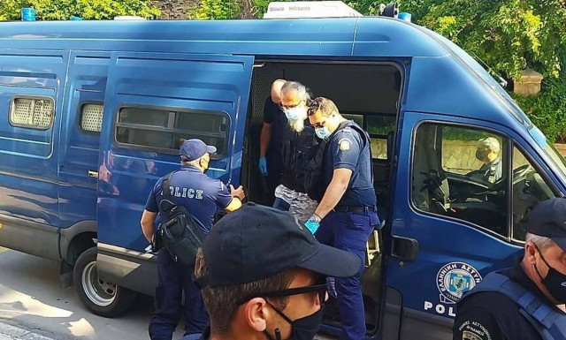 Κοζάνη: Συγκλονίζουν οι καταθέσεις για την επίθεση 45χρονου με τσεκούρι στη ΔΟΥ