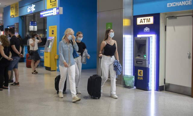 Covid-19: Ποιες περιοχές της Ελλάδας έβγαλε από τη λίστα επικίνδυνων προορισμών η Γερμανία