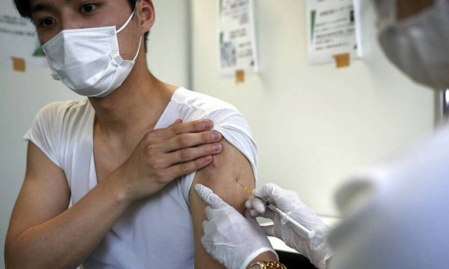 Παυλάκης: Πολύ νωρίς να μιλάμε για τείχος ανοσίας - «Ναι» στον εμβολιασμό των παιδιών