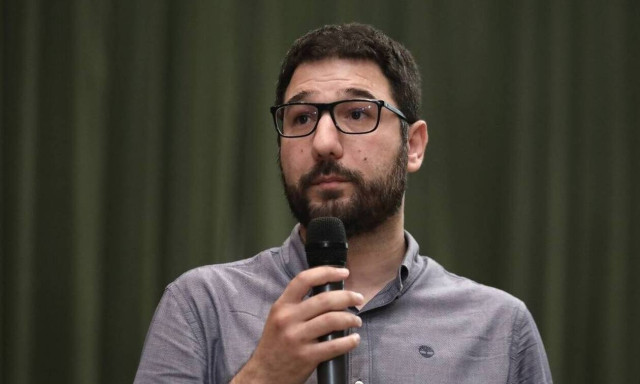 Labor bill brings wage cuts, unpaid 10-hour shifts, says SYRIZA spox Iliopoulos