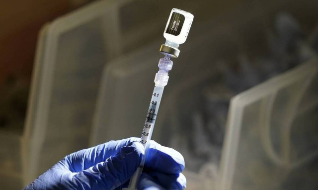 Κορoνοϊός: Στο «μικροσκόπιο» οι ανεμβολίαστοι - Τι λένε κυβέρνηση και ειδικοί