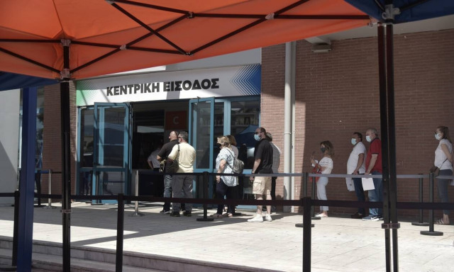 Βατόπουλος στο Newsbomb.gr: Χρειάζεται τείχος ανοσίας - Προσοχή σε όσους κάνουν διαφορετικό σκεύασμα