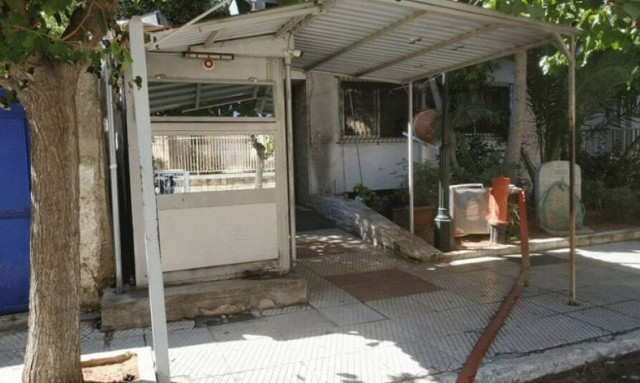 Επίθεση με πέτρες και μπουκάλια στο Αστυνομικό Τμήμα Ζωγράφου