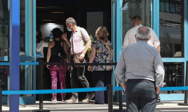 Κορονοϊός - Βασιλακόπουλος: Τι πρέπει να γίνει με όσους δεν εμβολιάζονται - Προνόμια και περιορισμοί