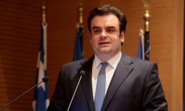 Pierrakakis: Vaccinations so far at 6.8 million; platform for 18-24s opening soon