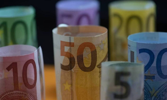 ΕΦΚΑ και ΟΑΕΔ: Τα επιδόματα που καταβάλλονται μέσα στην εβδομάδα