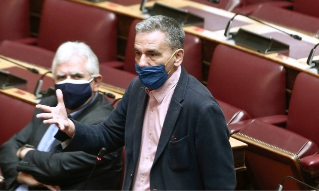 Τσακαλώτος επικαλείται Συνατσάκη στη Βουλή