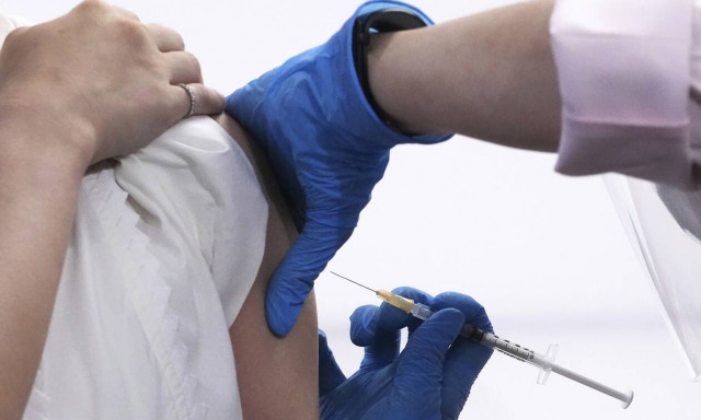 Εμβόλια mRNA: Εξετάζονται περιστατικά μυοκαρδίτιδας στην Ελλάδα