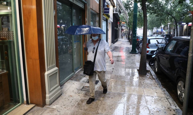 Καιρός: Προσοχή! Έντονα φαινόμενα τις επόμενες ώρες - Δείτε σε ποιες περιοχές (ΧΑΡΤΕΣ)