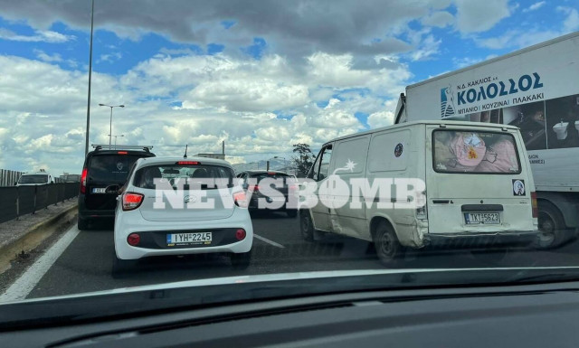 ΤΩΡΑ: Χάος στον Κηφισό! Μποτιλιάρισμα χιλιομέτρων - Δείτε τι έγινε
