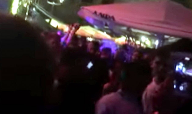 Θεσσαλονίκη: H μουσική και η επέκταση ωραρίου έφεραν συνωστισμό στα Λαδάδικα